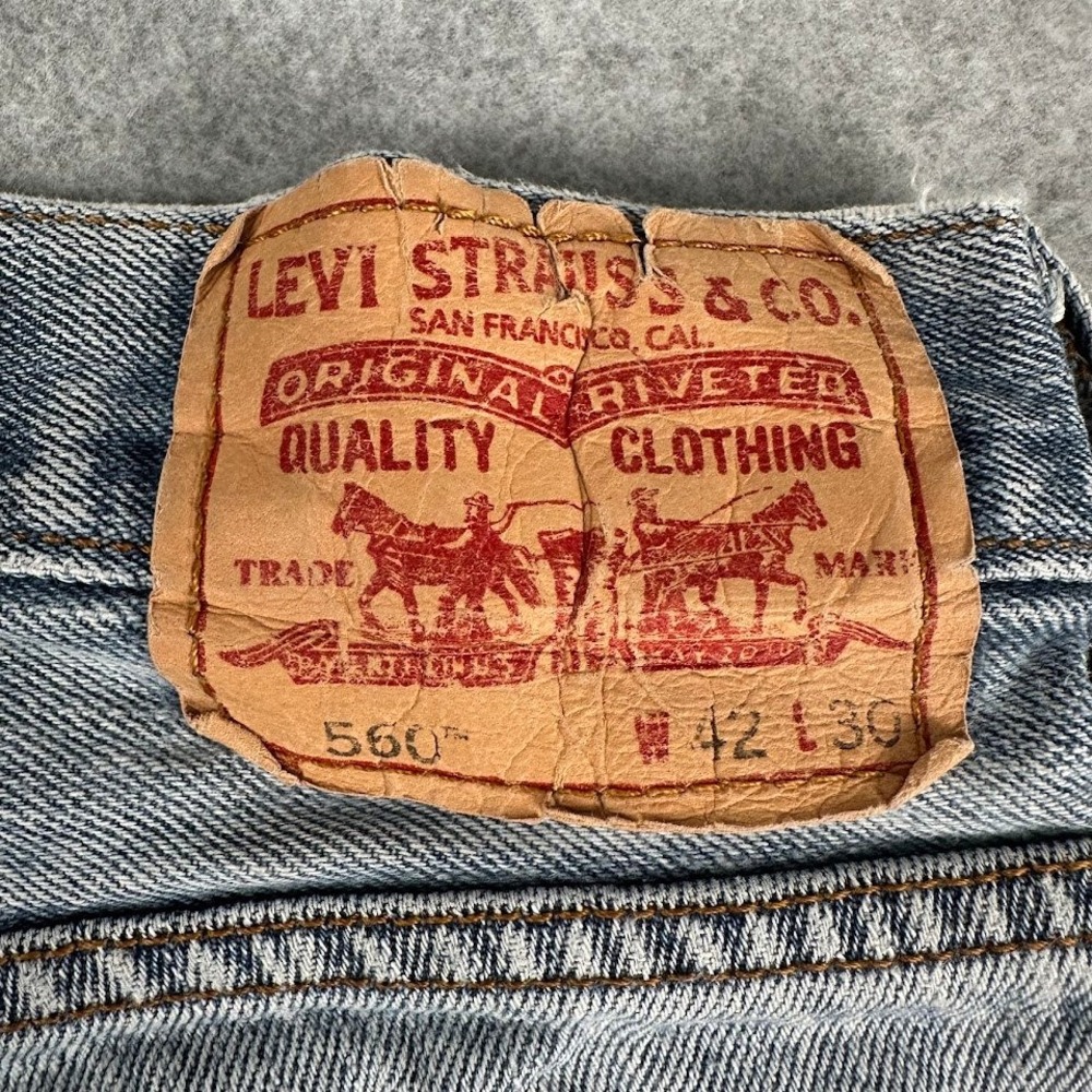 Vintage Y2K Levi's 560 Comfort Fit Mens Jeans 42x30 Light Wash Distressed Denim - Picture 9 of 11